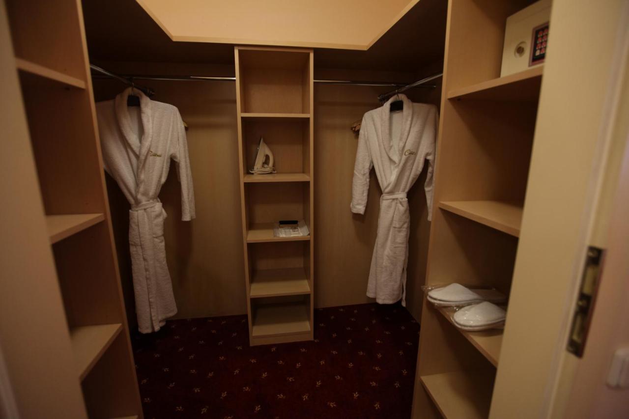 Interhotel Central Karlovy Vary Dış mekan fotoğraf