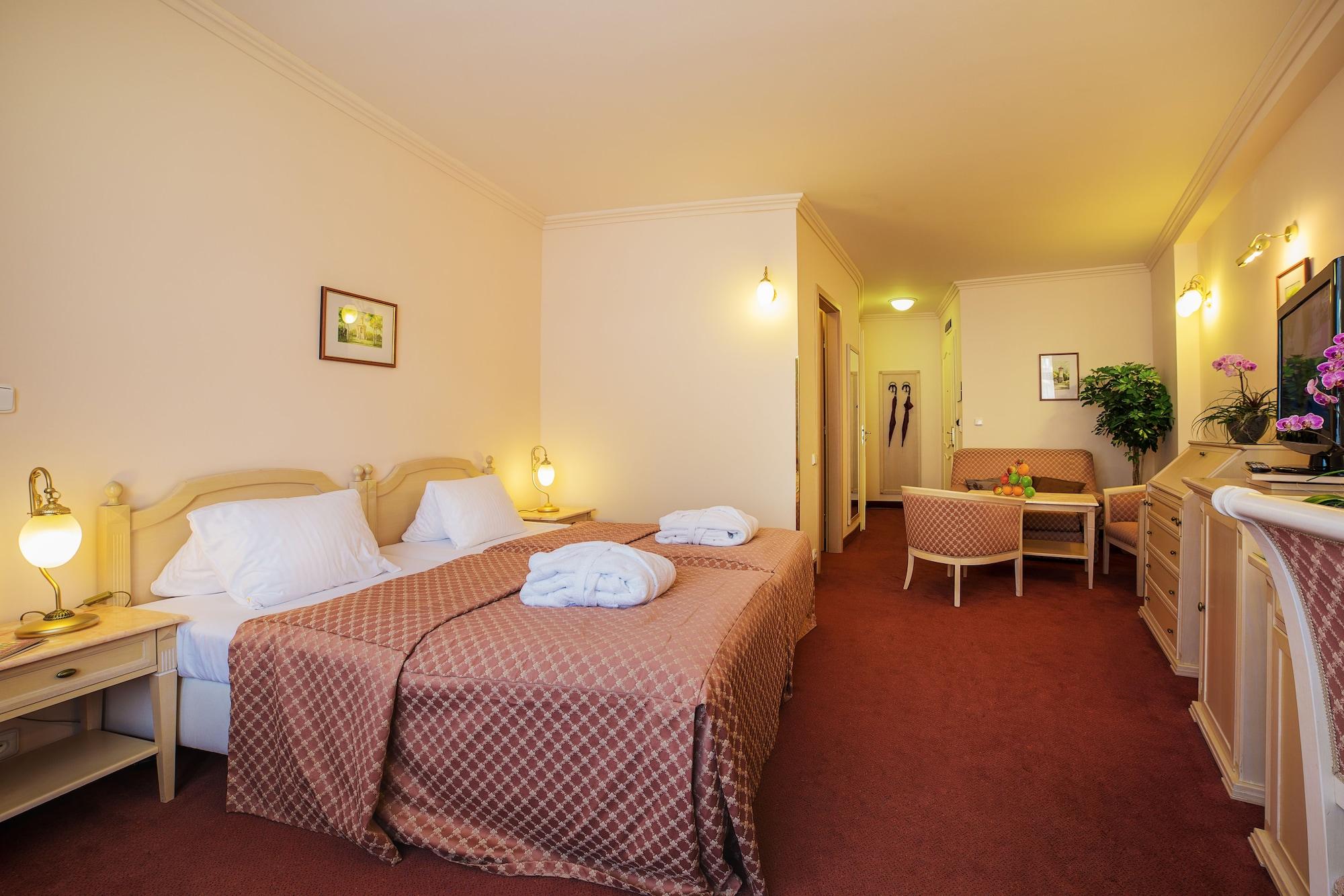 Interhotel Central Karlovy Vary Dış mekan fotoğraf