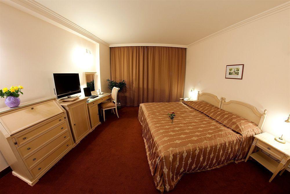 Interhotel Central Karlovy Vary Dış mekan fotoğraf