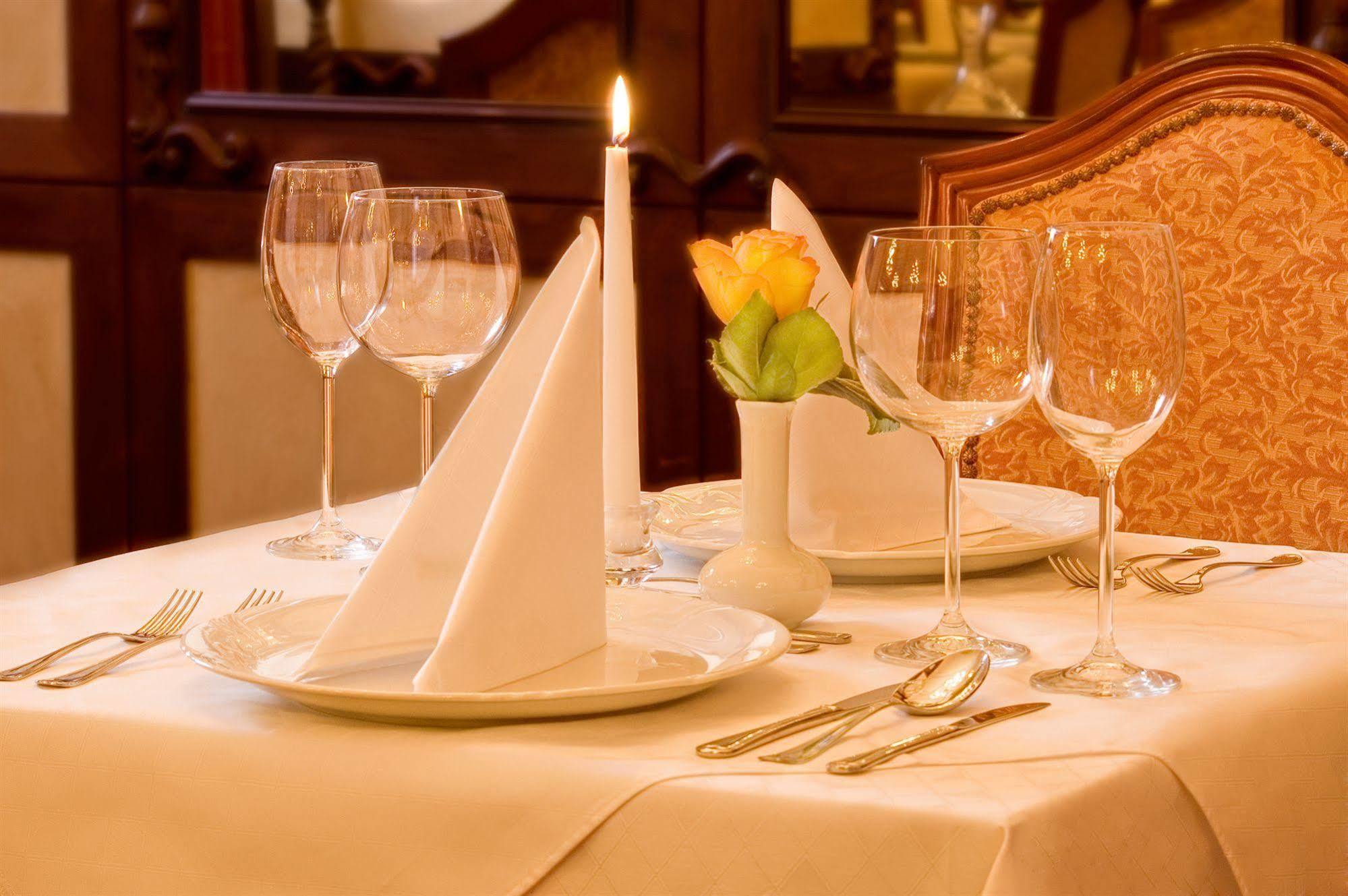 Interhotel Central Karlovy Vary Dış mekan fotoğraf