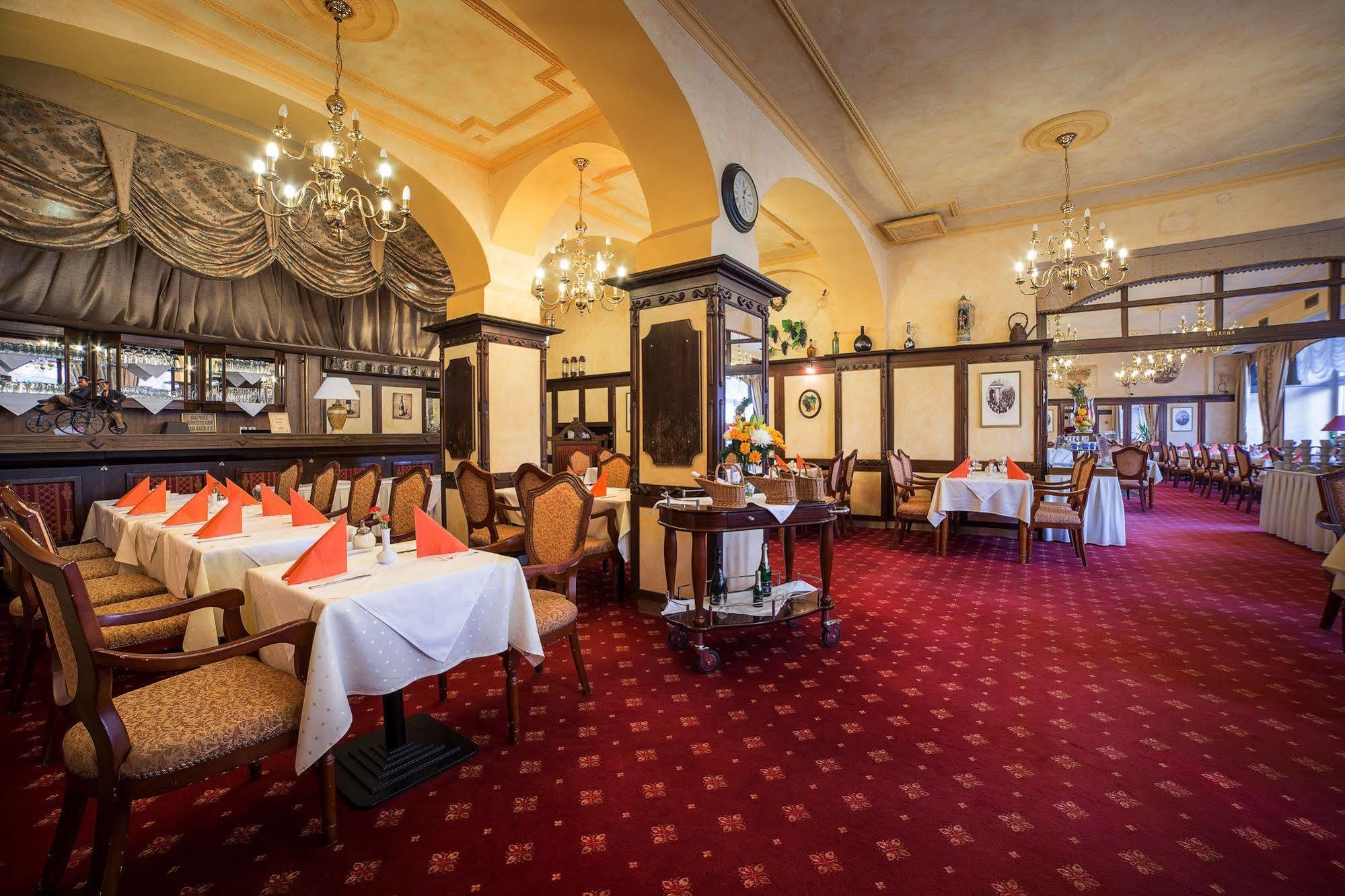 Interhotel Central Karlovy Vary Dış mekan fotoğraf